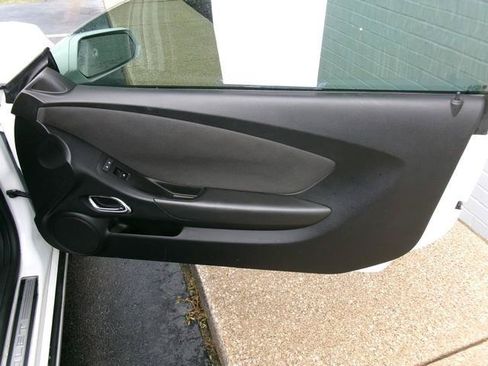Used 2015 Chevrolet Camaro SS RWD image 19