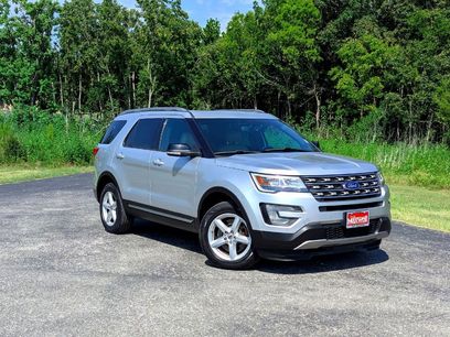 Used 2017 Ford Explorer XLT w/ Equipment Group 202A