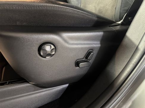 Used 2020 Jeep Grand Cherokee Altitude image 13