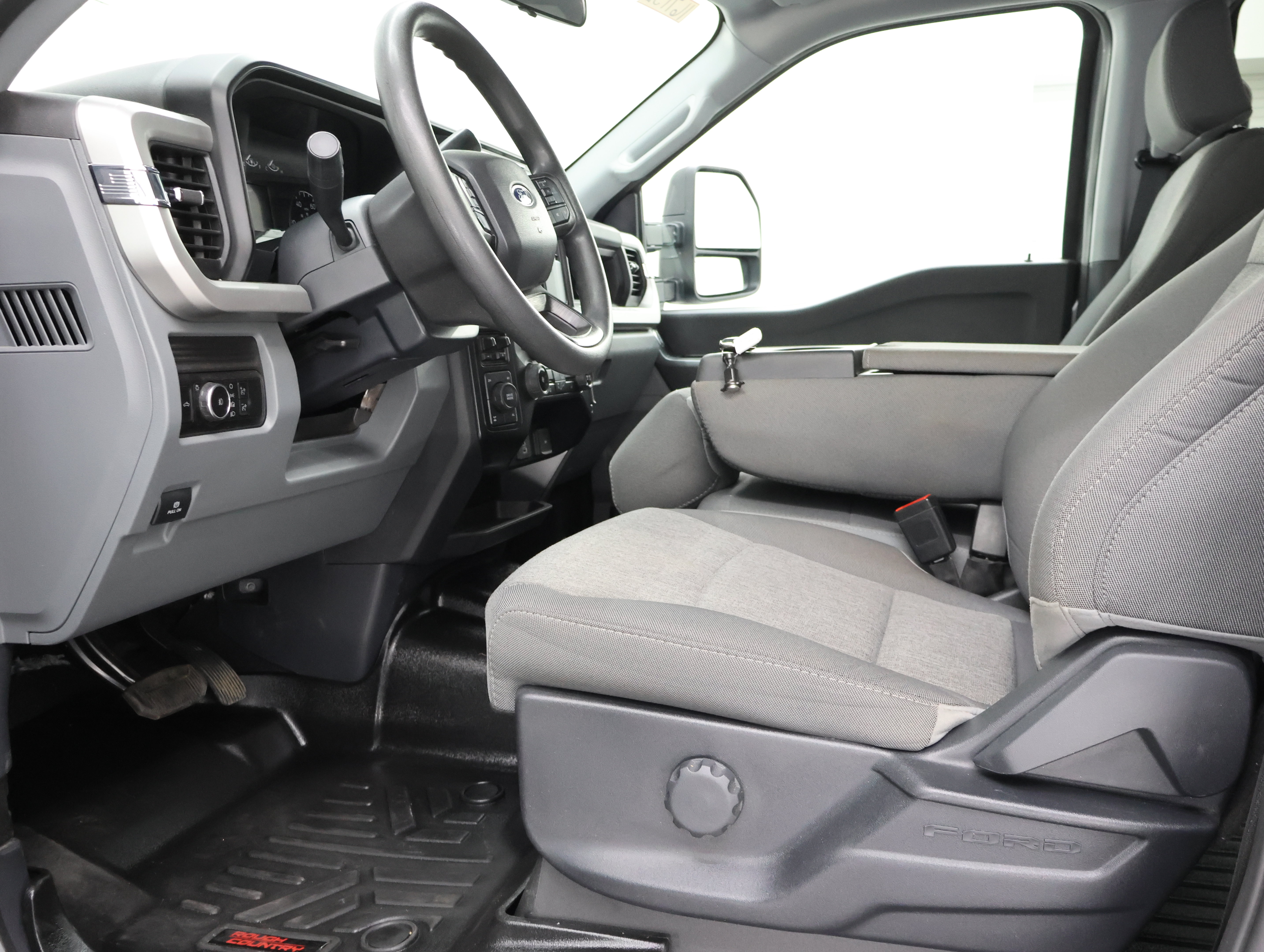 Used 2024 Ford F250 4x4 Crew Cab Super Duty image 8