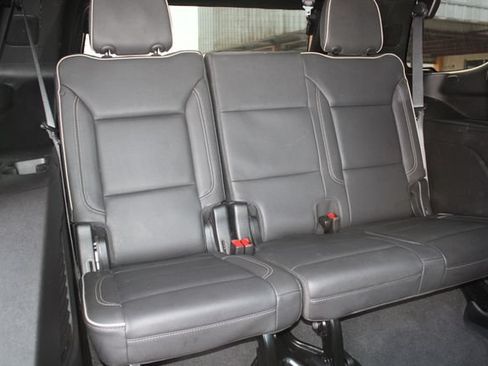 Used 2023 Chevrolet Tahoe Premier w/ Premium Package 2 AWD/4WD image 20