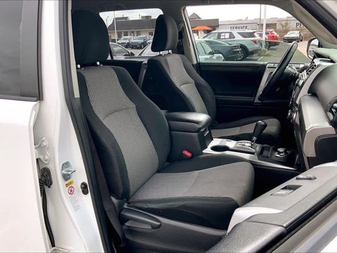 Used 2017 Toyota 4Runner SR5 image 9