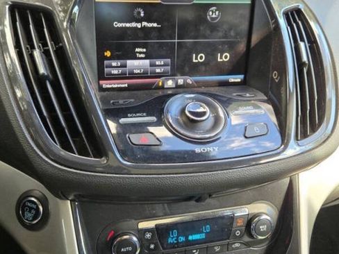 Used 2013 Ford C-MAX SEL FWD image 19