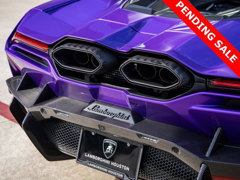 Used 2024 Lamborghini Revuelto image 15