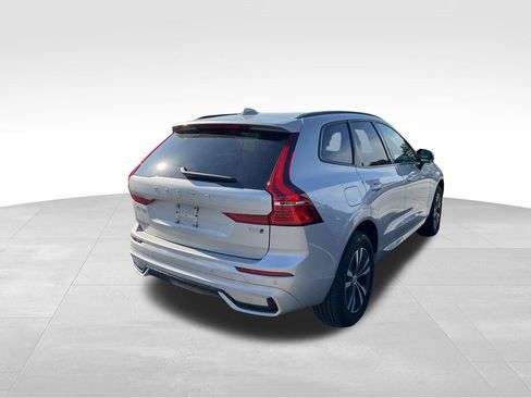 Used 2024 Volvo XC60 B5 Core image 9