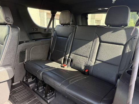 Used 2021 GMC Yukon XL SLT w/ SLT Premium Package AWD/4WD image 19