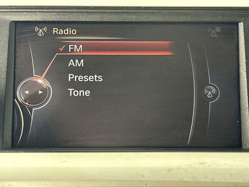 Used 2018 BMW 320i Sedan image 20