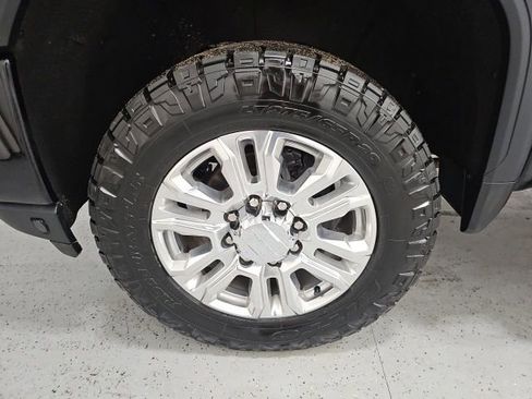 Used 2020 GMC Sierra 2500 Denali w/ Denali Ultimate Package image 9