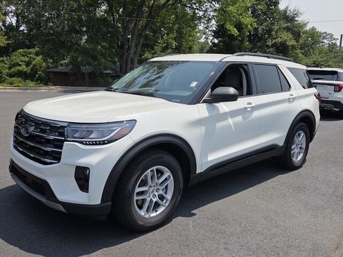 New 2026 Ford Explorer Active w/ Active Comfort Package RWD image 3