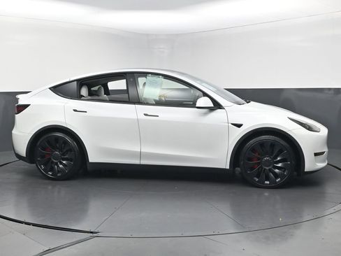 Used 2022 Tesla Model Y Performance AWD/4WD image 5