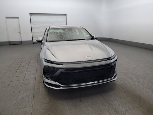 Used 2025 Hyundai Sonata SEL FWD image 14