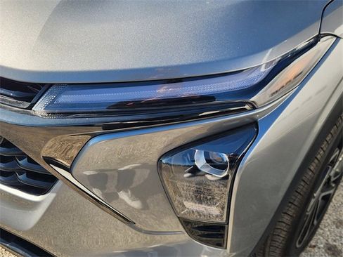 Used 2024 Chevrolet Trax RS w/ Driver Confidence Package image 6