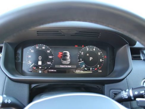 Used 2024 Land Rover Discovery S AWD/4WD image 24