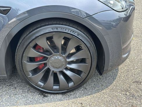 Used 2022 Tesla Model Y Performance AWD/4WD image 10