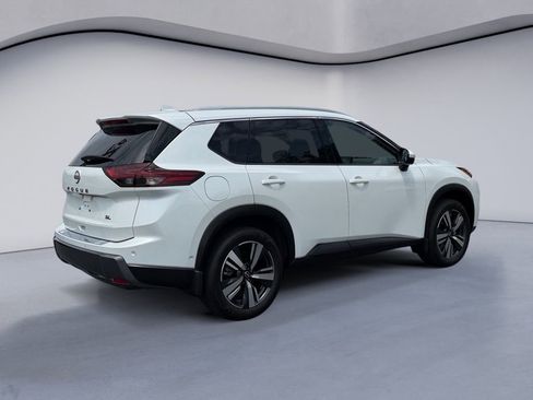 Used 2024 Nissan Rogue SL w/ SL Premium Package FWD image 5