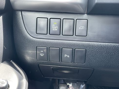 Used 2015 Toyota Highlander Limited AWD/4WD image 14