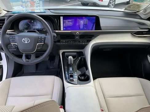 Used 2025 Toyota Crown w/ Advanced Technology Package AWD/4WD image 4