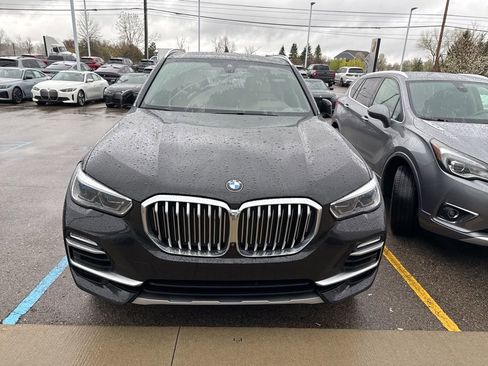 Used 2019 BMW X5 xDrive40i w/ Premium Package image 2