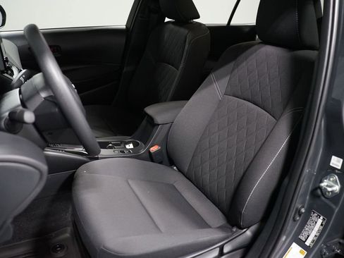 Used 2025 Toyota Corolla LE w/ LE Premium Package image 27