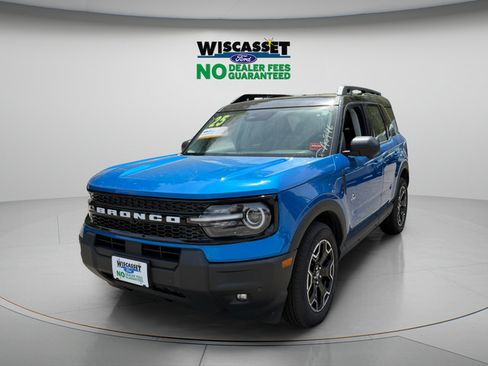 Certified 2025 Ford Bronco Sport Outer Banks w/ Outer Banks Tech Package+ AWD/4WD image 24
