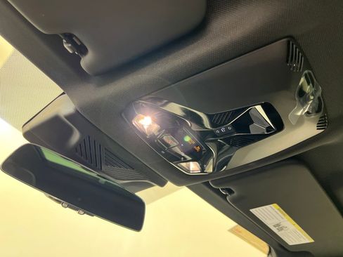 Used 2026 BMW X2 M35i w/ Technology Package image 19