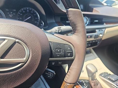 Used 2017 Lexus ES 350 FWD image 22