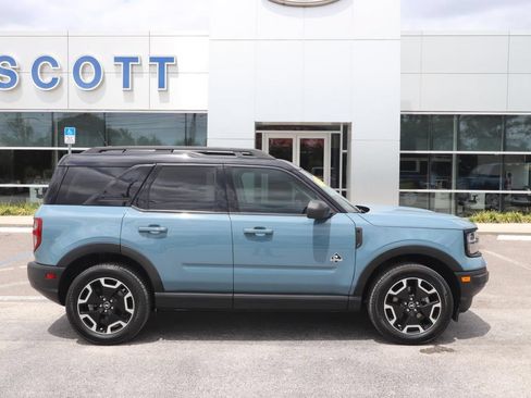 Used 2023 Ford Bronco Sport Outer Banks AWD/4WD image 17