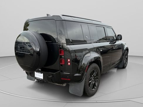 Used 2024 Land Rover Defender 110 X-Dynamic SE AWD/4WD image 5