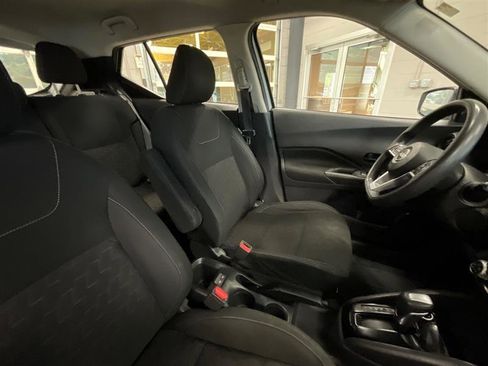 Used 2022 Nissan Kicks S image 24