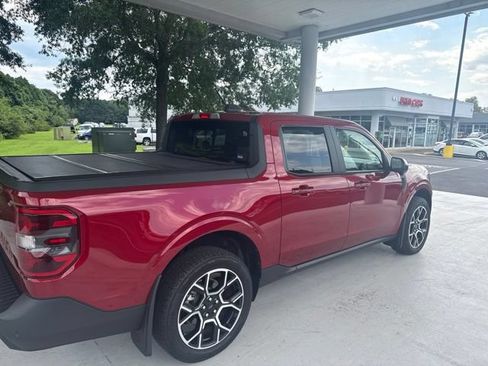 Used 2025 Ford Maverick Lariat AWD/4WD image 3