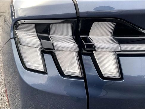 Used 2021 Ford Mustang Mach-E Premium image 25