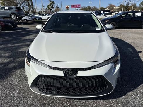 Used 2020 Toyota Corolla LE image 9