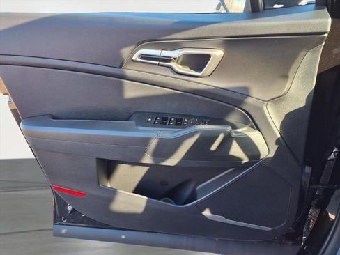 New 2026 Kia Sportage S image 16