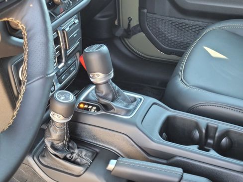 Used 2025 Jeep Wrangler Unlimited Rubicon 392 image 17