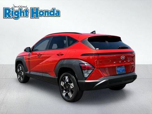 Used 2024 Hyundai Kona SEL AWD/4WD image 4