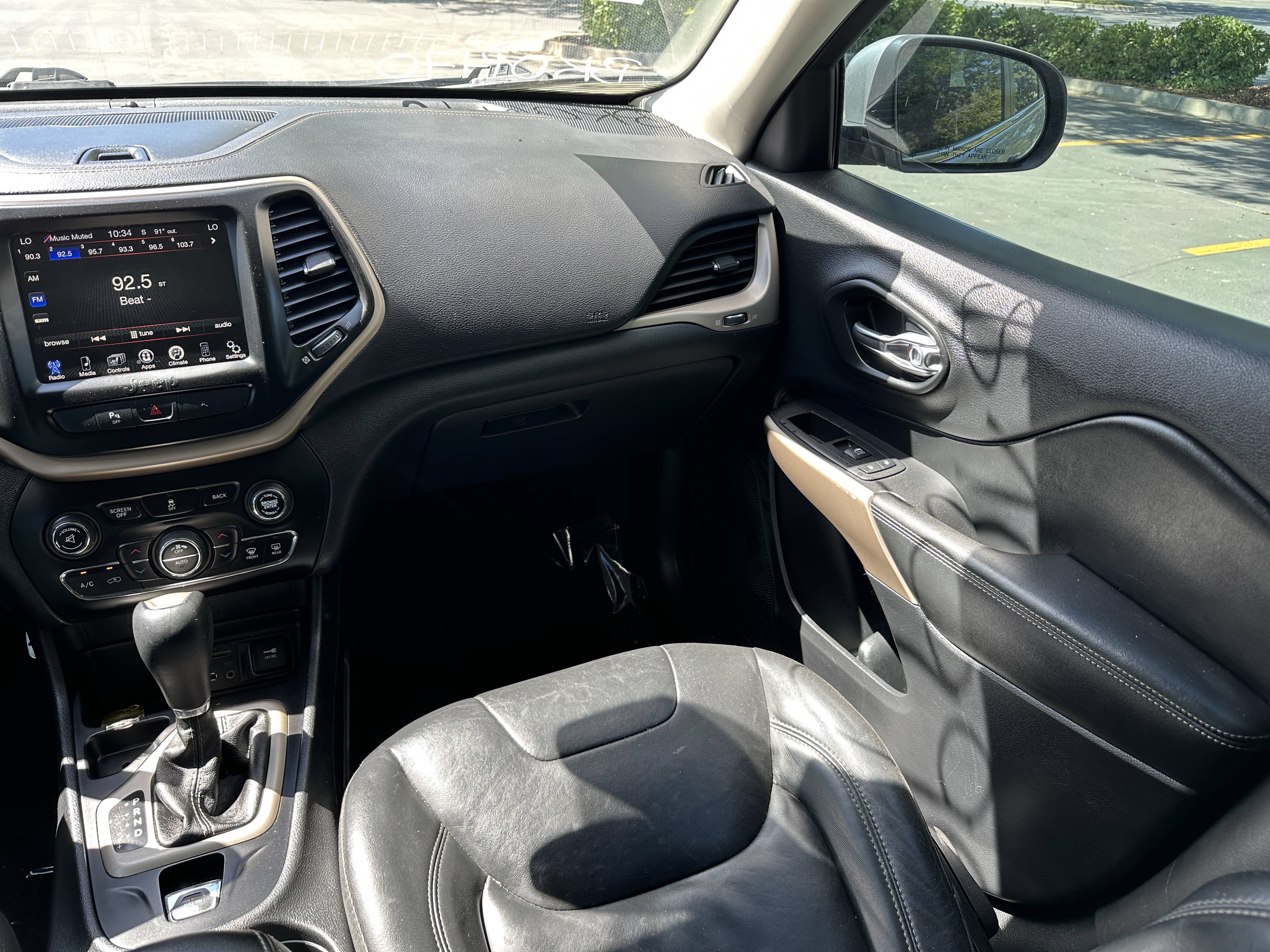 Used 2018 Jeep Cherokee Limited FWD image 19