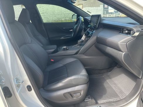 Used 2021 Toyota Venza XLE w/ Softex Package AWD/4WD image 14