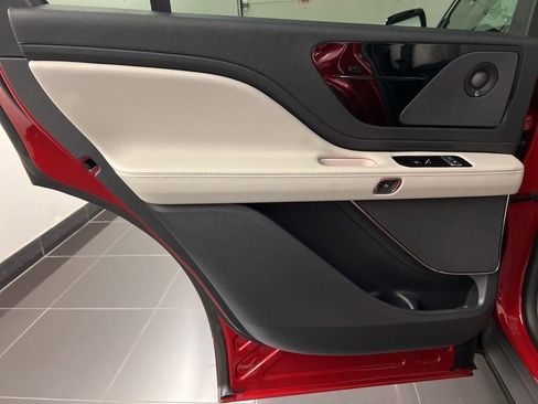 New 2025 Lincoln Aviator Reserve image 38