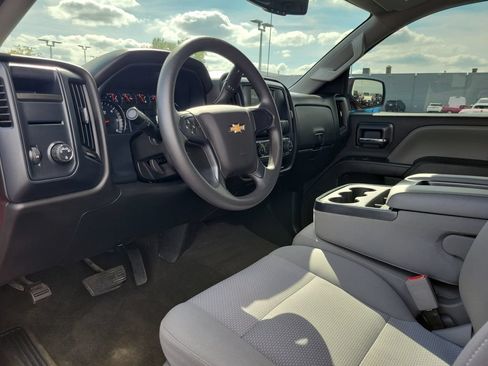 Used 2018 Chevrolet Silverado 1500 Custom w/ Custom Convenience Package RWD image 21