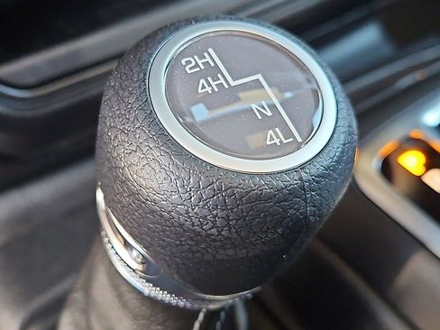 New 2026 Jeep Gladiator Sport AWD/4WD image 17