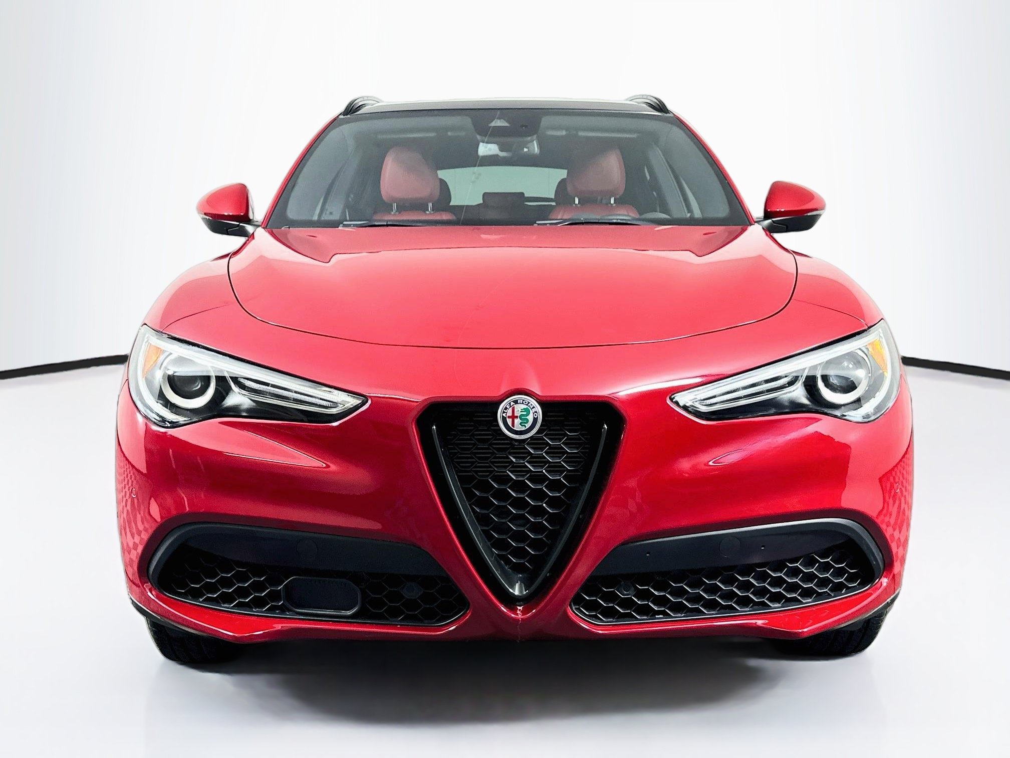 Used 2023 Alfa Romeo Stelvio Sprint RWD image 2
