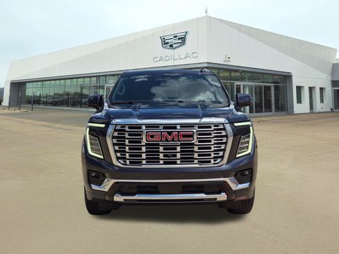 Used 2025 GMC Yukon Denali RWD image 2