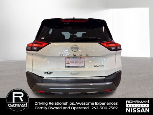 Used 2023 Nissan Rogue SL image 5