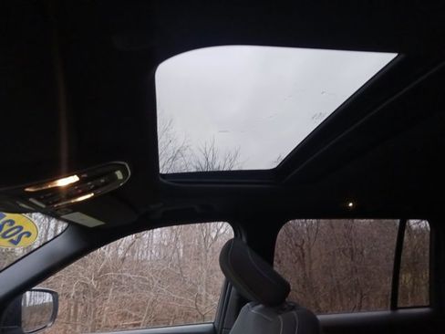 Used 2025 Jeep Grand Cherokee Laredo X w/ Luxury Tech Group I image 22