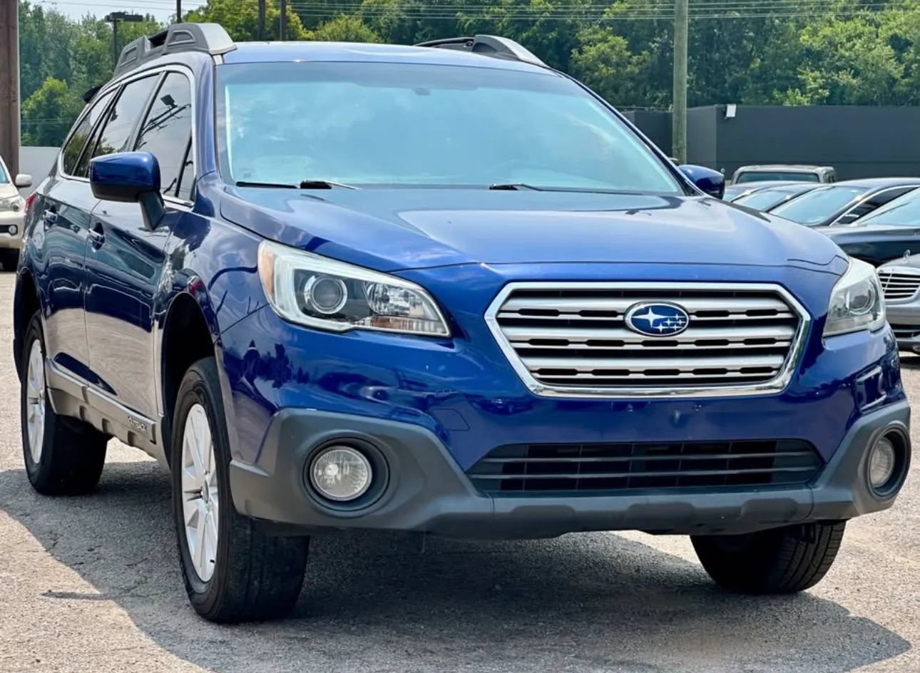 Used 2017 Subaru Outback 2.5i Premium AWD/4WD image 1