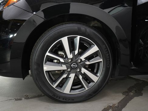 Used 2025 Nissan Versa SV FWD image 26
