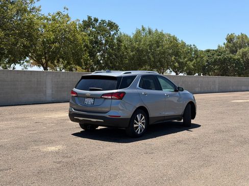 Used 2023 Chevrolet Equinox Premier AWD/4WD image 3