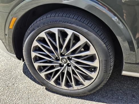 Used 2026 Hyundai Palisade Calligraphy FWD image 4