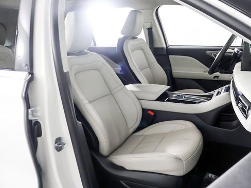 Used 2025 Lincoln Aviator Reserve w/ Illumination Package image 34