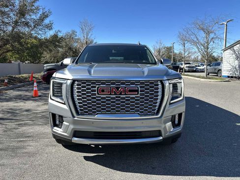 Used 2024 GMC Yukon XL Denali image 9